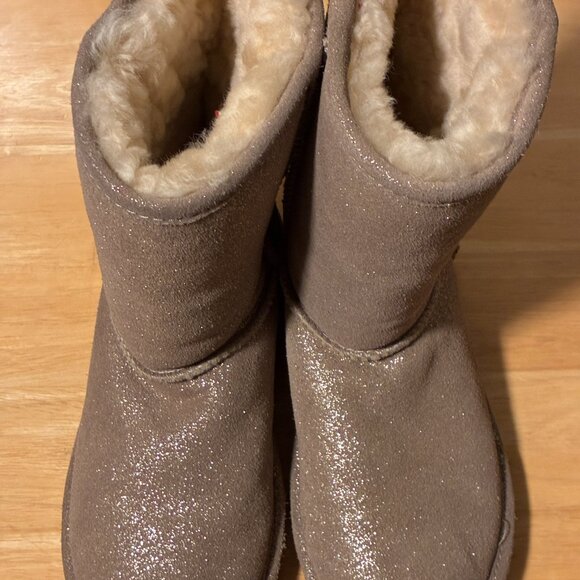 Bearpaw  Women's Snow Boot / ELLE SHORT/Size 8/Beige Gols - Picture 3 of 7